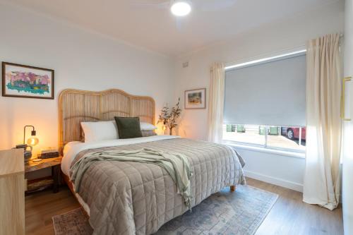 Mile End Apartment | Little Kintore City Escape