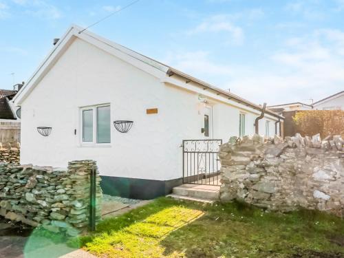 Caergeiliog House | Little Netherleigh