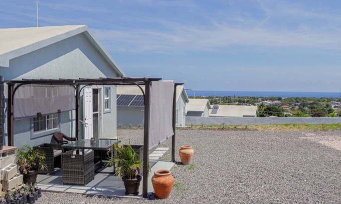 Discovery Bay House | Little Paradise