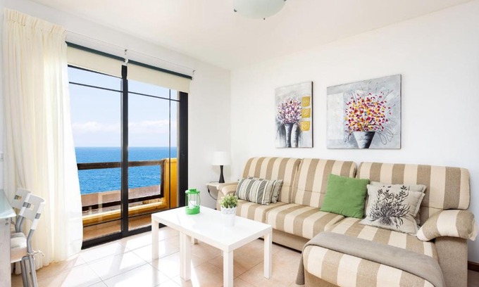 Poris de Abona Apartment | Live Faro Poris House with beautiful sea views