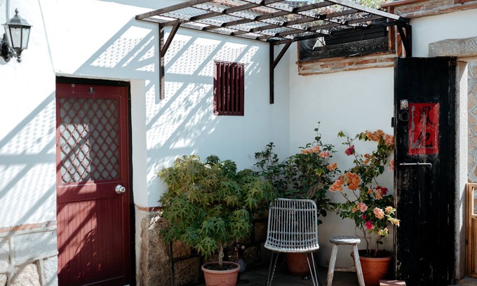 Ou-ts'o House | Live Guest House