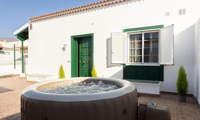 Abades Apartment | Live playa chica abades