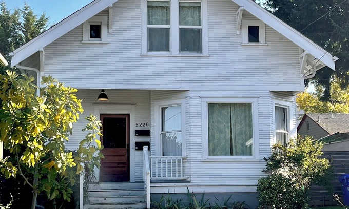 Alberta Arts District House | Live & Work in our historic Alberta Arts home.