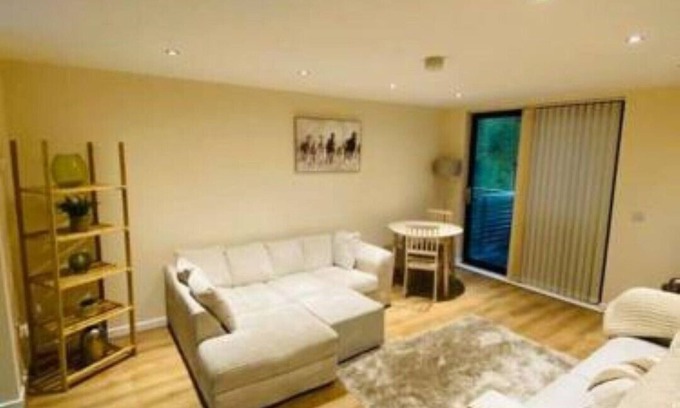 Baltic Triangle Apartment | Liverpool City Centre & Baltic Triangle 2 Bedroom Modern Apartment