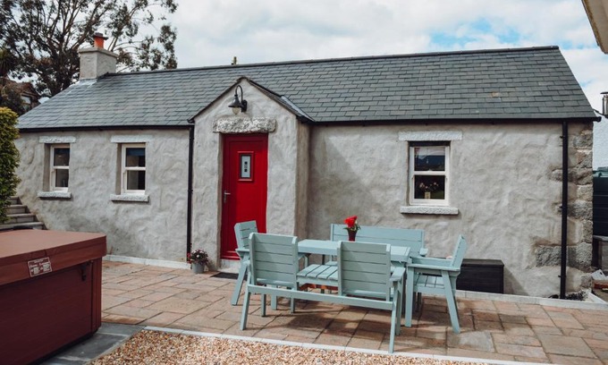 Clonvaraghan House | Lizzie's Cottage