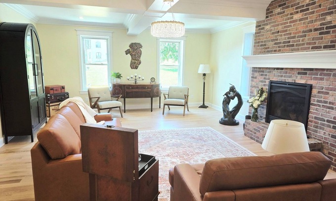 Decorah House | Lizzie's Lofts: Downtown, Family-Friendly, Spacious Mansion in Vibrant Decorah