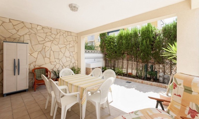 Oliva House | LLAMÀNTOL - Cosy house with private terrace near the beach.