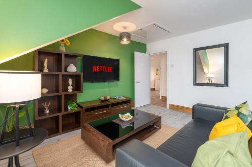 Llangefni Apartment | Llangefni Town Centre 3 Bed Apt & Free Parking