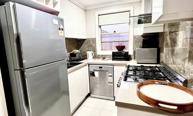 Prestons House | LOCAL SUBURB LIVING IN SPECTACULAR FAMILY HOME !