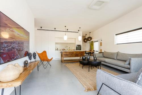 Old North Apartment | Localz - Bazel Central Apartment With Balcony