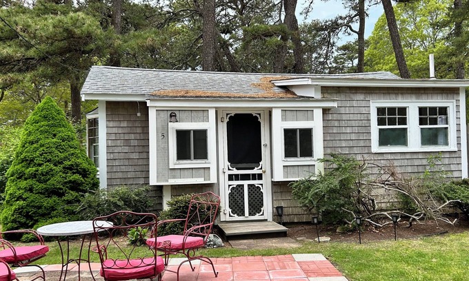 Bass River Cabin | LOCATION! Cabin sleeps3, POOL, 1 mile to OCEAN, Kitchen/Grill, Pet ok, Parking