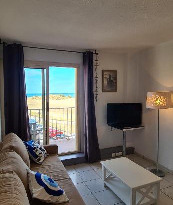 Saint-Pierre-la-Mer Apartment | Location face à la mer
