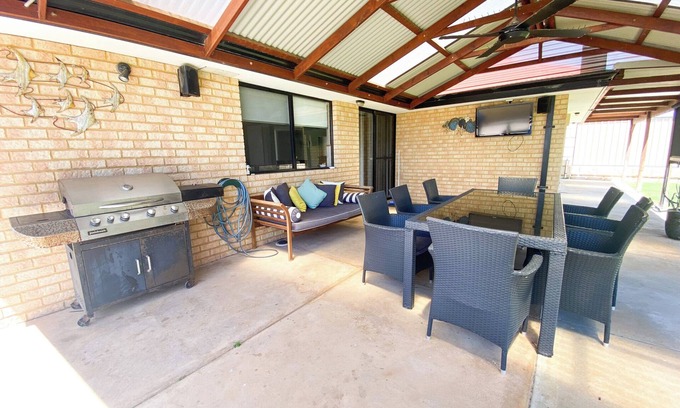 Lancelin House | Location! Location! Merlot all about it.