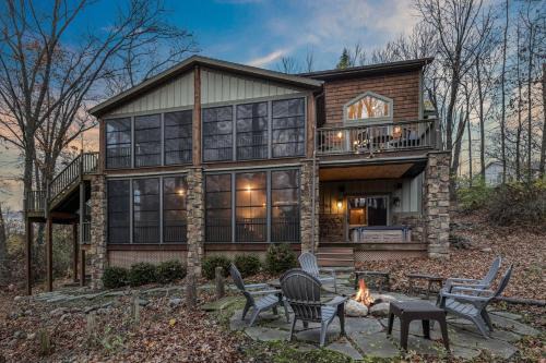 New Buffalo House | Lodged in the Trees