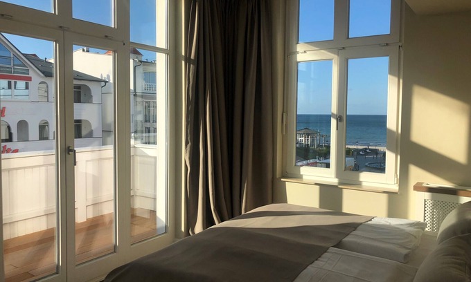 Binz Hotel | LOEV - VELA Hotel