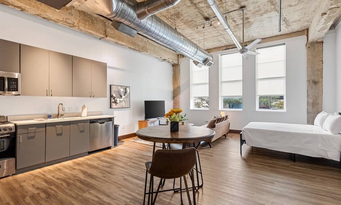 Cedars Apartment | Loft Apartment in the City!