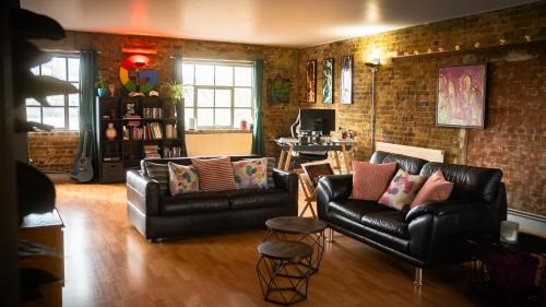 Docklands Apartment | Loft Style Apartment Near O2, Abba Voyage, ExCel