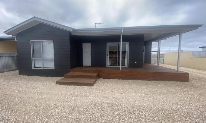 Melville House | Lofty's Shack