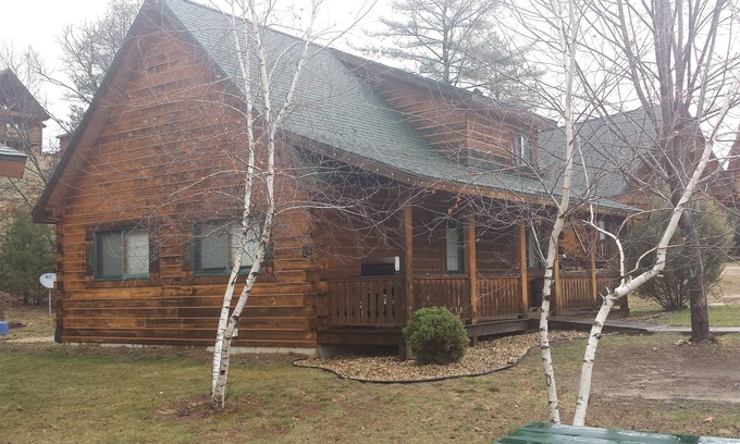 Warrens Cabin | Log cabin 1 next to Three Bears and Jellystone. UTV rentals from May-October.
