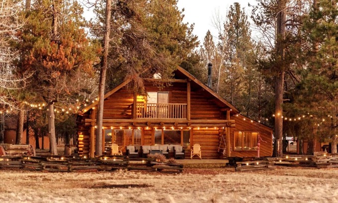 Three Rivers Cabin | Log Cabin Bliss! Views, Acres & Easy Access