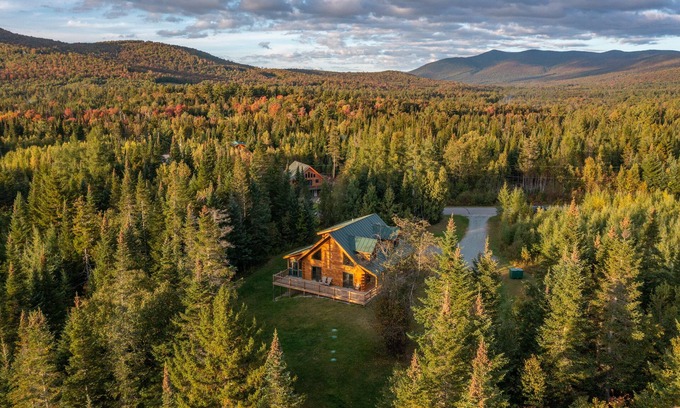 Twin Mountain Cabin | Log cabin in the White Mountains, near Bretton Woods
