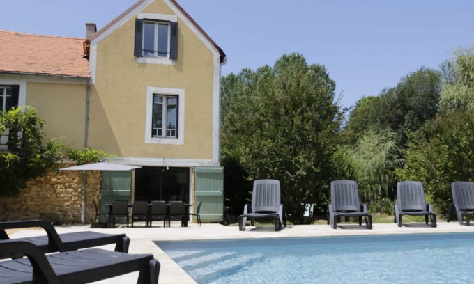 Grolejac House | Logement Cosy Avec Pisicne Partagée Dans le Bourg