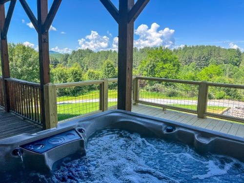 Piney Creek House | Logged Out