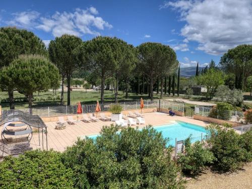 Apt Hotel | Logis Hôtel Le Manoir & Lounge