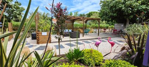 Saintes-Maries-de-la-Mer Apartment | Logis Le Nid du Pont de Gau