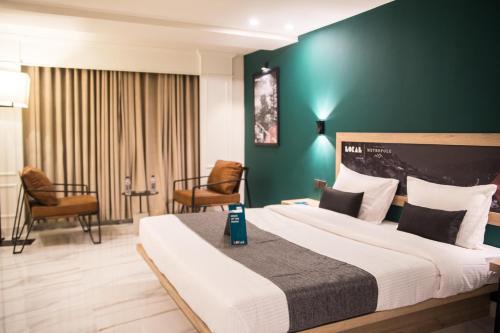 Murree Hotel | LOKAL Rooms x Murree Valley View
