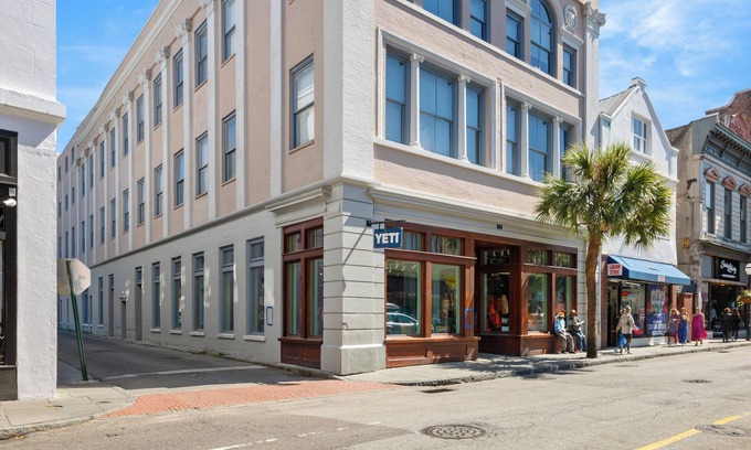 Downtown Charleston Apartment | Lola Suite at 360 King