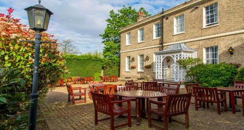 Woodford Bridge Hotel | London Chigwell Prince Regent Hotel, BW Signature Collection