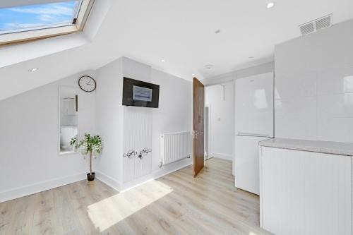 Plaistow South House | London House, Private loft and Rooms near Excel London