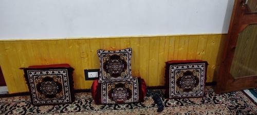 Srinagar House | Lone guest house
