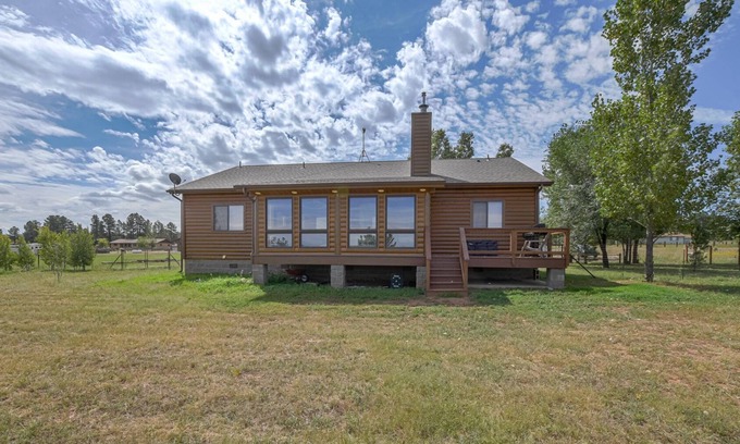 Show Low Cabin | Lone Pine Cabin- Huge Fenced Yard, Play-Set, Family Friendly