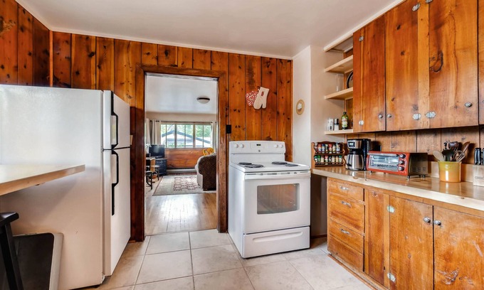 Steamboat Springs House | Long Term Steamboat Springs Historic Log Cabin