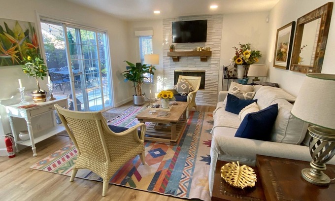 Paso Robles House | Longer stays with pup!Casual elegance & comfort close to downtown and wineries.