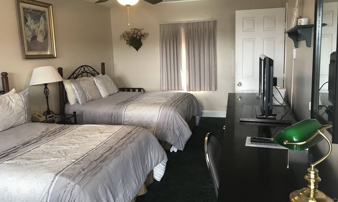 Town of Reading Hotel | Longhouse Lodge Motel
