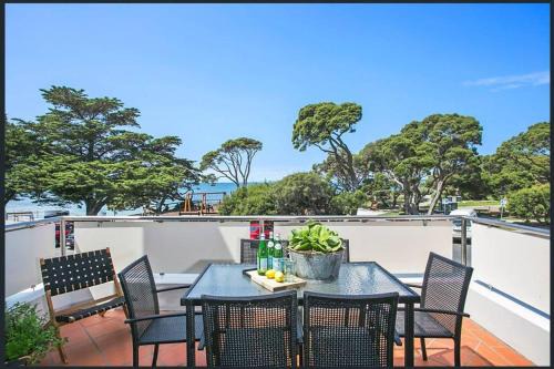 Point Lonsdale Apartment | Lonnie Beach View Apartment