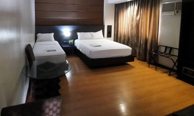 Bangkal Hotel | Lorenzzo Suites Hotel