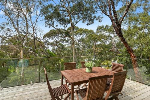 Lorne House | Lorne Hiatus
