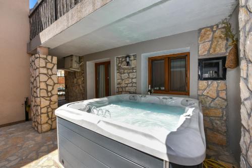 Municipality of Posedarje House | Loro Sauna & Jacuzzi Escape