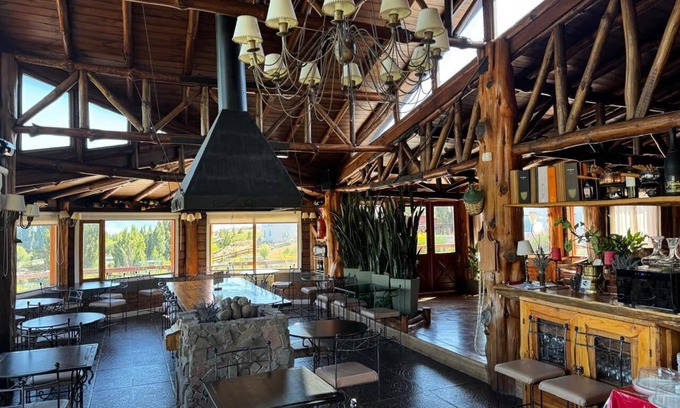 Macrozona Meseta Cerro Calafate Hotel | Los Canelos