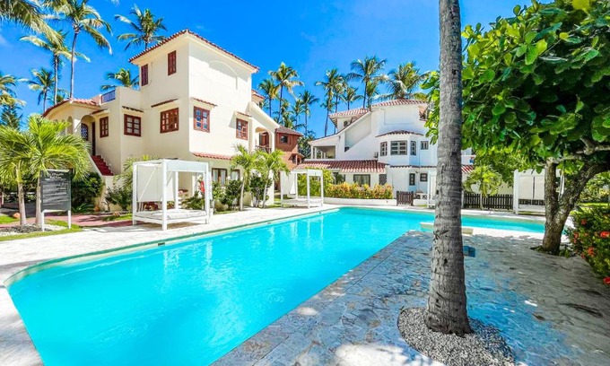 Bavaro Hotel | LOS CORALES BAVARO BEACHSIDE Hotel WiFi BBQ Beach CLUB & SPA