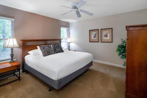 Hot Springs Village Hotel | Los Lagos at Hot Springs Village a Ramada by Wyndham