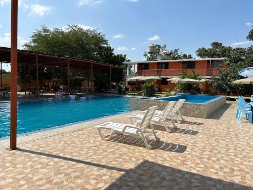 La Tinguina Hotel | LOS PECANOS