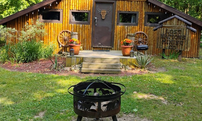 Frontier Cabin | Lost Nations Cowboy Town Mining Company Cabin