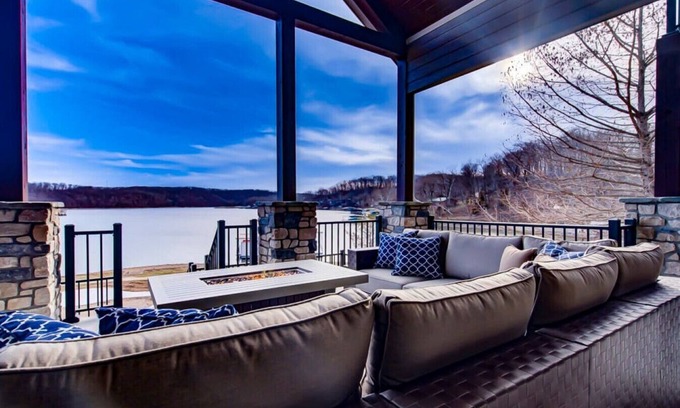 Versailles Villa | LOTO Pointe | Resort Style | Luxury | Views