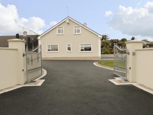 Loughanure House | Loughanure Lake View