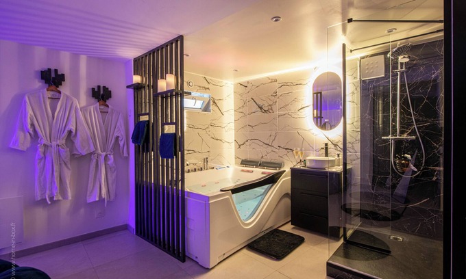 Longjumeau Apartment | Love Room 91 with XXL Private Jacuzzi - 30 min from Paris - 18 min from Orly airport